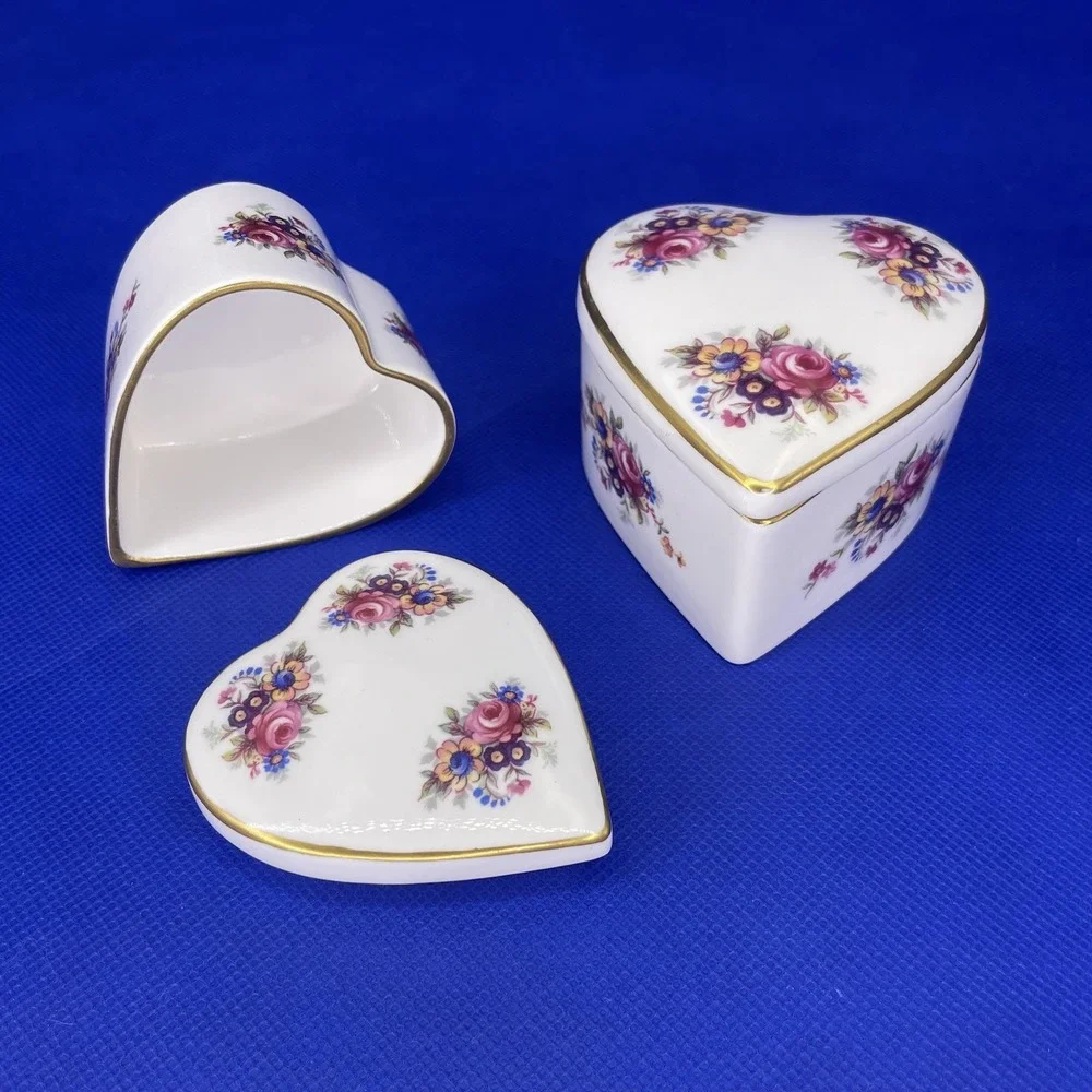 Set of 2 Heart Shaped Floral Kirk & Matz Bone China Trinket/Jewelry/Pill Boxes